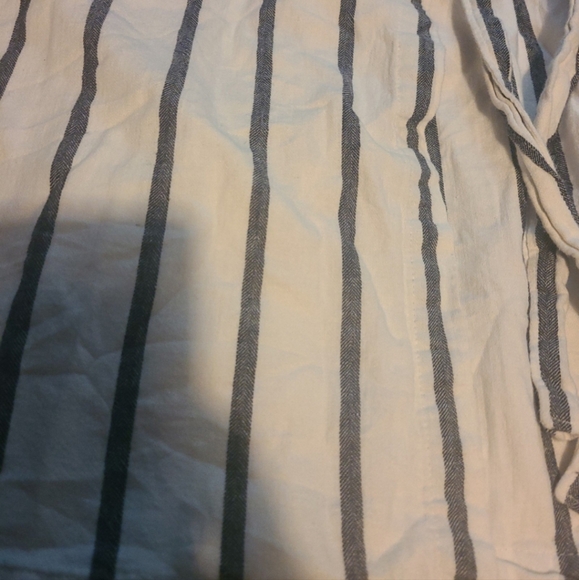 A & F mini wrap skirt - Picture 2 of 3